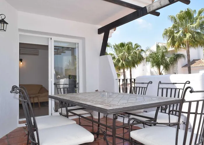 Atico Duplex En Naranjos, マルベーリャ