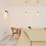 Atico Duplex En Naranjos, アパート